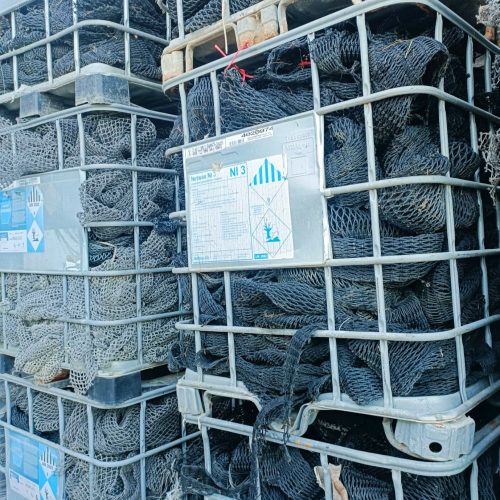 Gestión de residuos industriales en jaulas