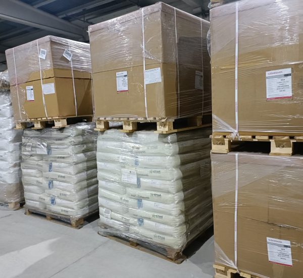 Residuos industriales en cajas para su recuperación