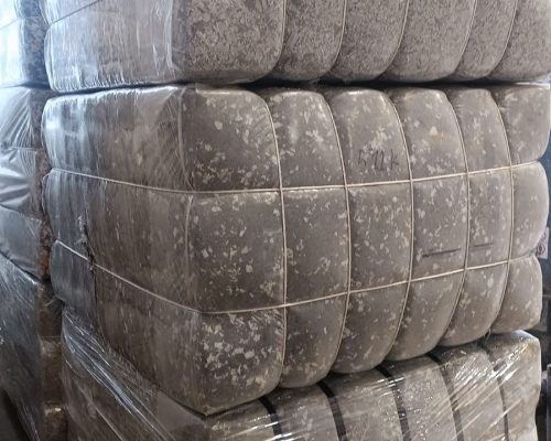 Embalaje de residuos industriales para su transporte y reciclaje